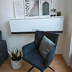 Zentrale 3 Mit Altbau Charme Und Loggia * Magdeburg