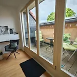 Zentrale 3 Mit Altbau Charme Und Loggia Apartment