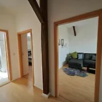 Zentrale 3 Mit Altbau Charme Und Loggia Apartment Magdeburg