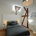 Apartment Zentrale 3 Mit Altbau Charme Und Loggia Magdeburg