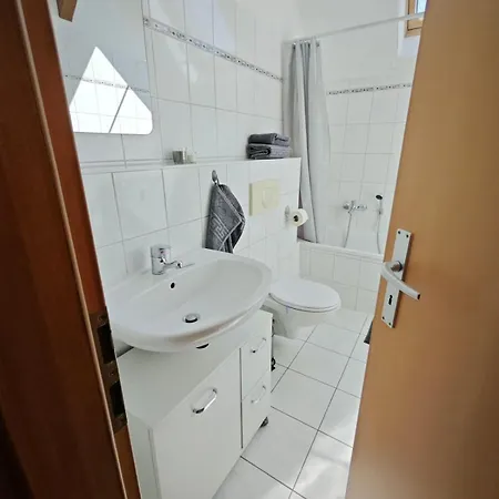Zentrale 3 Mit Altbau Charme Und Loggia Апартаменты