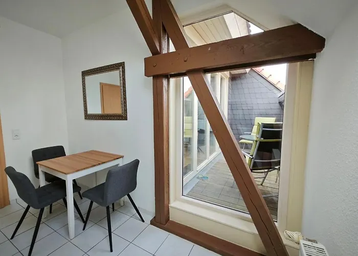 아파트 Zentrale 3 Mit Altbau Charme Und Loggia 마그데부르크