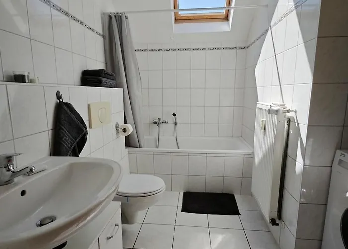 아파트 Zentrale 3 Mit Altbau Charme Und Loggia 마그데부르크