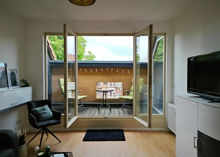 Zentrale 3 Mit Altbau Charme Und Loggia