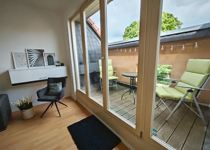 Zentrale 3 Mit Altbau Charme Und Loggia 아파트